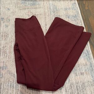Uniqlo Maroon Active Leggings
